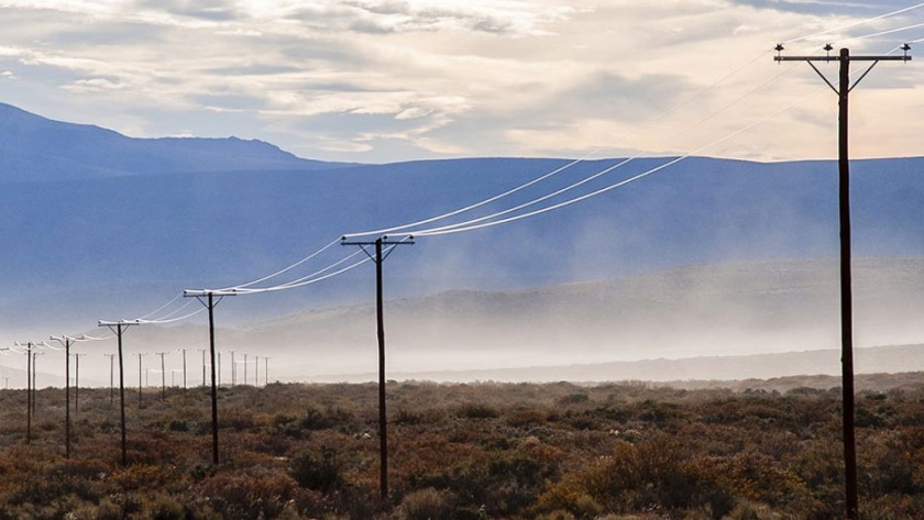 Firma de contratos para ampliar la electrificación rural en la zona sur