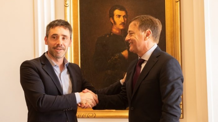 Logística, software e inversiones para cauces: Suarez acordó financiamiento para la sustentabilidad hídrica