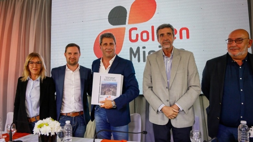 El gobernador Uñac recibió el Informe de Impacto Ambiental del proyecto Hualilán