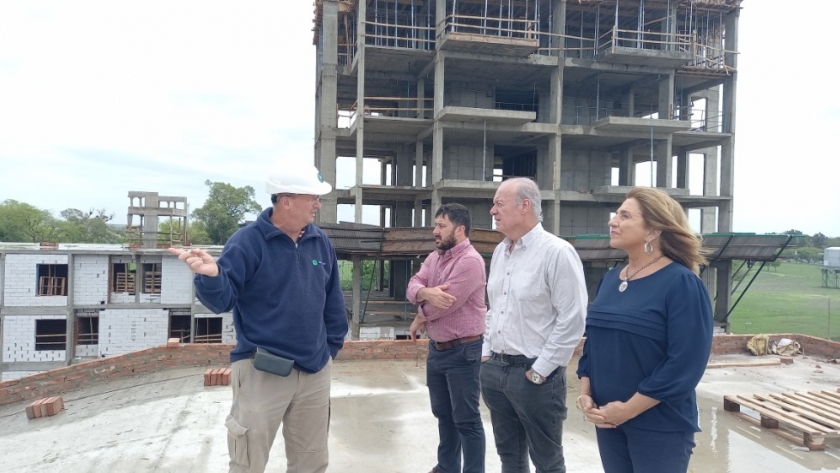 Santa Fe avanza con la construcción de complejos habitacionales en barrio transporte y en el Parque Federal
