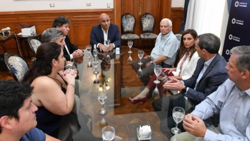 Manzur recibió a los representantes de los call centers