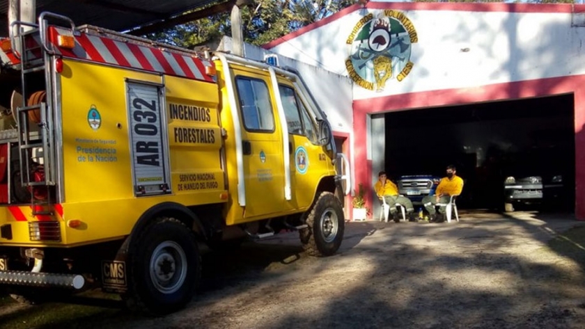 Destinan una autobomba para reforzar los combates contra incendios en la zona Centro