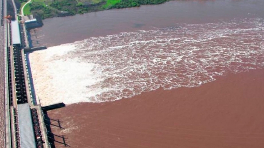 Derrame de aceite en Concordia podría afectar la pesca