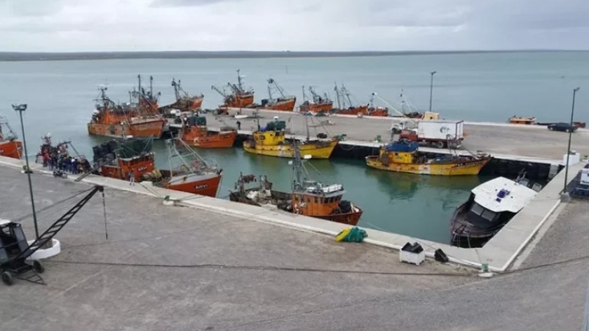 Golfo San Matías, Río Negro. Crisis en el sector pesquero, descenso brusco del stock de merluza común