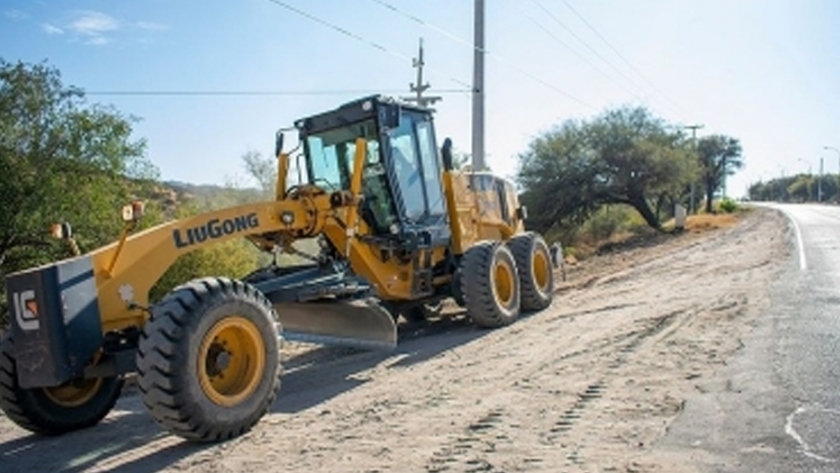 Se firmaron los contratos para iniciar las obras de las rutas provinciales 1 y 3