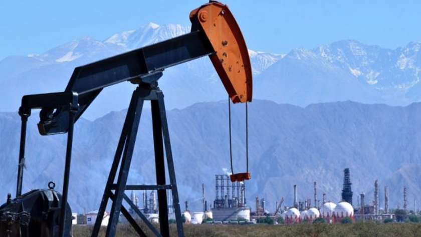 YPF y la Provincia llegan a un acuerdo para reanudar las compras de crudo a las petroleras en Mendoza