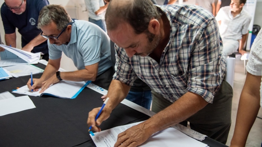 Entrega de Aportes No Reintegrables para intervención en el bosque nativo