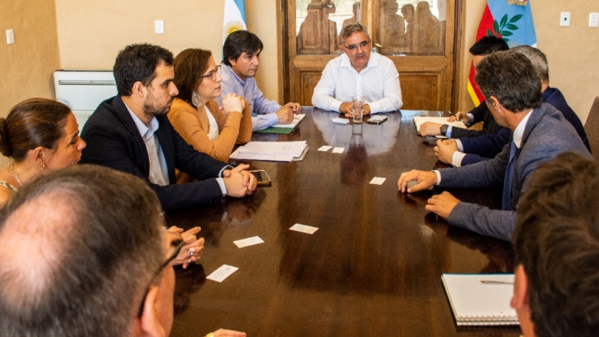 Acuerdo con China Energy para desarrollar la minería litífera y el sector agroproductivo