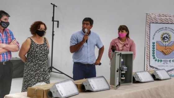 Alumbrado público: El gobierno entregó en Puerto Vilelas artefactos de iluminación led