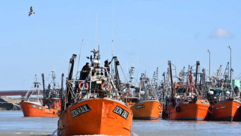 Chubut. El gobernador confirmó la revocación de 7 permisos de pesca