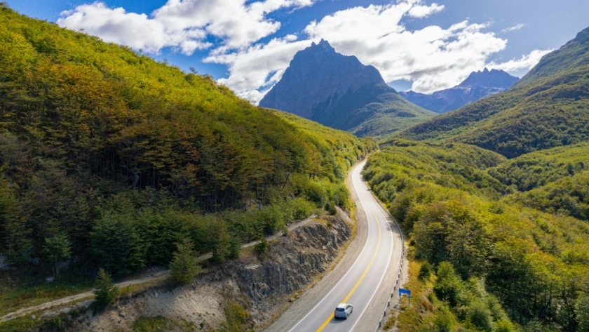 Vialidad Nacional y el Ministerio de Turismo y Deportes comenzaron a instalar cartelería alusiva al programa La Ruta Natural
