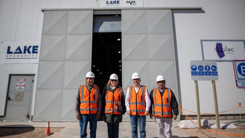 Raúl visitó la planta piloto de Kachi, que emplea una tecnología innovadora en extracción de Litio