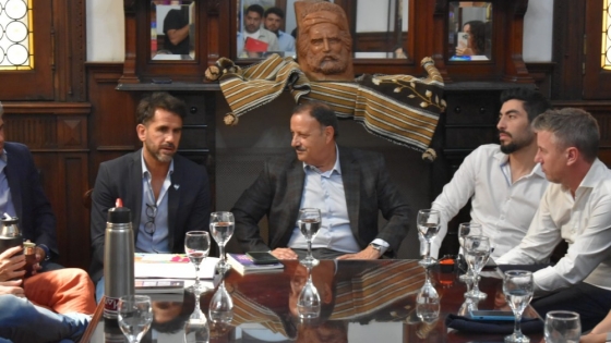 Quintela convocó a agrandar el peronismo para defender a la Nación Argentina