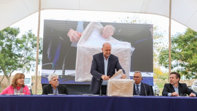 Santa Fe adjudicó la construcción de las obras de defensa y nueva costanera de San Javier