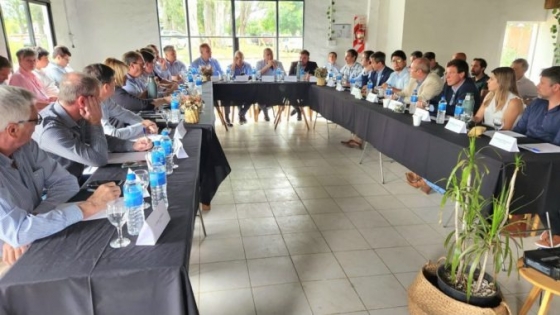 El Intendente Maximiliano Suescun participa en el Foro de Intendentes Radicales