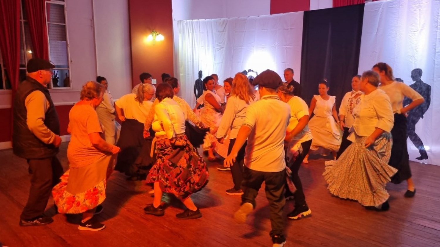 Carabelas celebra la muestra anual de talleres culturales con arte, aprendizaje y comunidad