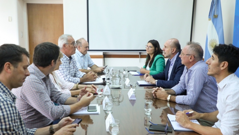 Perotti analizó junto a representantes de Carsfe los efectos de la sequía en Santa Fe