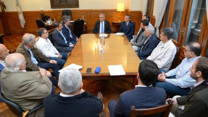 El Gobierno de la Provincia se reunió con los industriales azucareros