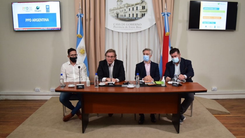 Presentan un programa para financiar proyectos que conserven y restauren el ambiente