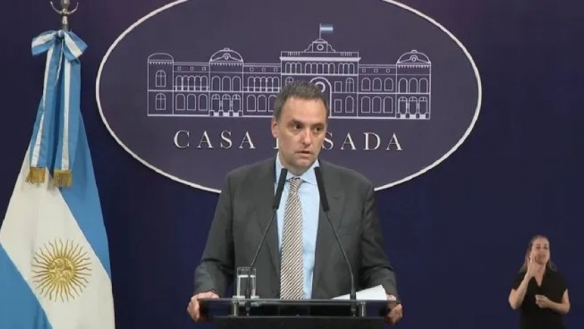 El Gobierno responsabilizó al Congreso por la suba de los dólares financieros