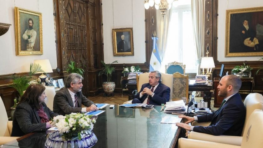 El Presidente anunció una nueva jerarquización salarial del 10% para investigadores del CONICET