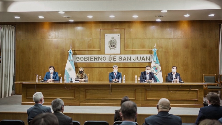 San Juan firmó con Nación un convenio por $25 millones en asistencia social y otro para impulsar la producción