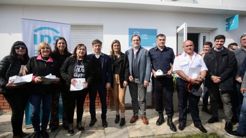 Kicillof inauguró una oficina de atención previsional y visitó el Centro de Formación Profesional