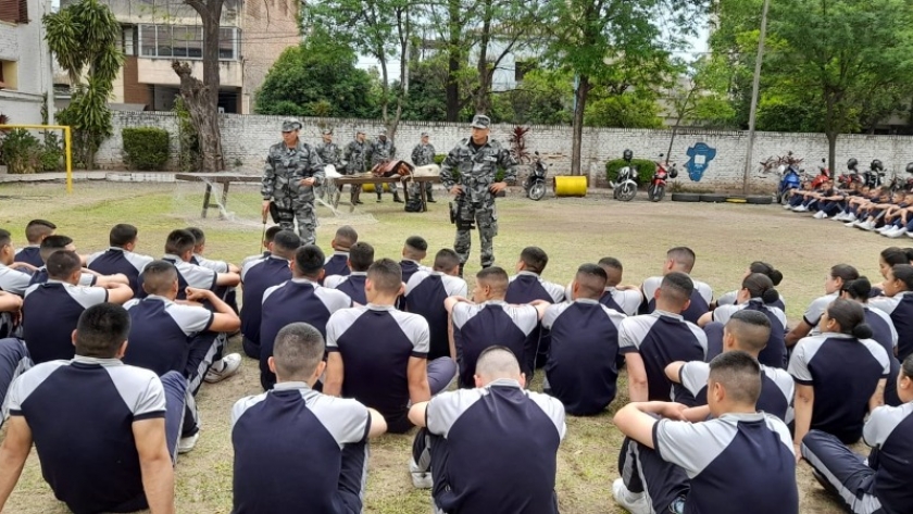 La Dirección de Delitos Rurales y Ambientales capacitó a los Cadetes del IES