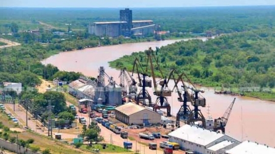 Chaco retoma las exportaciones de carbón vegetal desde barranqueras, tras años de restricciones