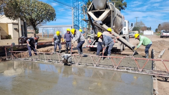Continúa la pavimentación de la segunda etapa de la Avenida Diego Trillo