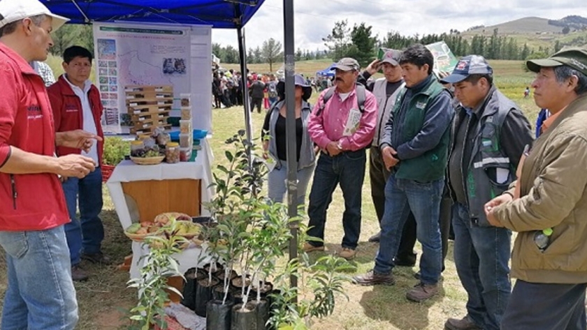 Bolivia conserva más de diecinueve mil variedades de rubros agrícolas en el centro de innovación de Toralapa