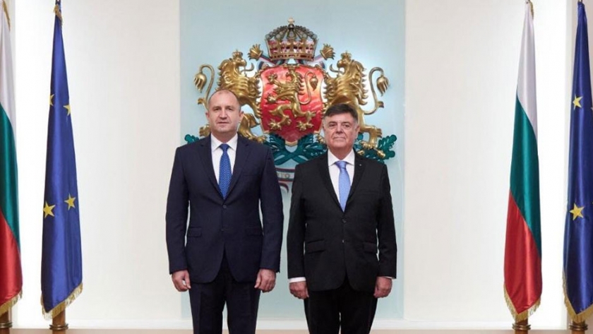 Alfredo Atanasof presentó cartas credenciales al Presidente de Bulgaria