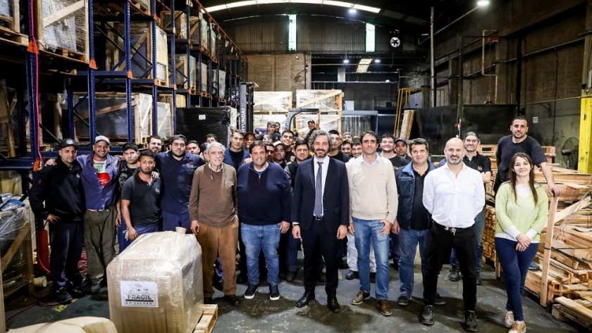 Santiago Cafiero recorrió las instalaciones de la PyME familiar Ñuke S.A