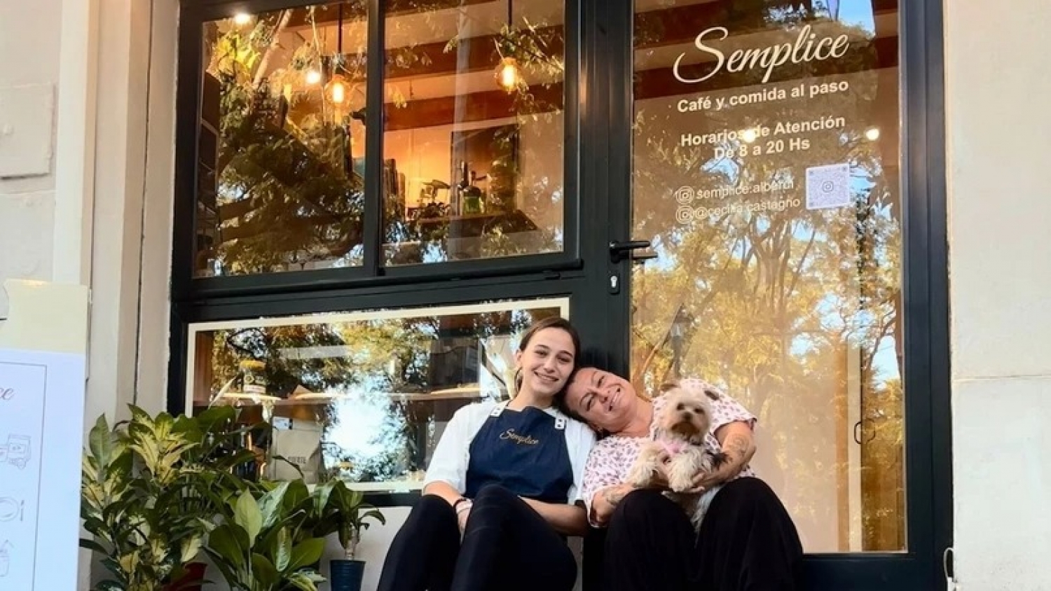 De la televisión a su propio proyecto: una chef rosarina inaugura un café con identidad de barrio