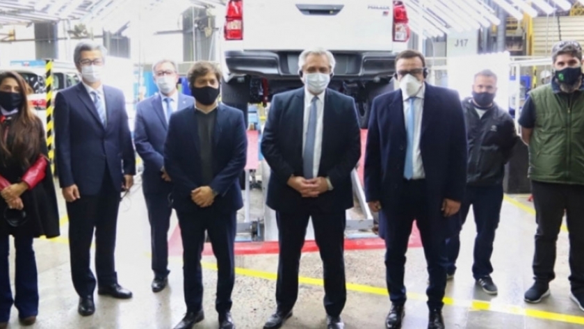 Kicillof visitó junto al Presidente la planta de Toyota en Zárate que reactivó su producción