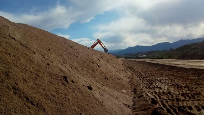 Finalizaron obras de mantenimiento de cauces en ríos de Molinos