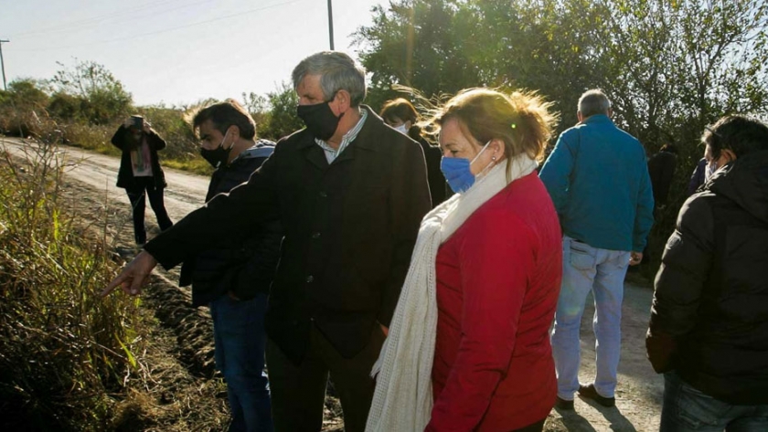 Planifican mejoras para caminos productivos y de uso social en la zona de Cerrito, departamento Paraná