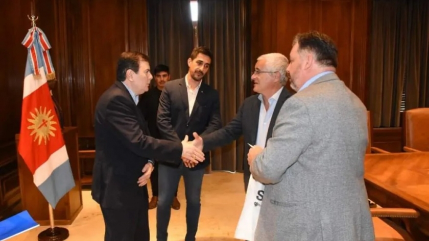 El gobernador Gerardo Zamora recibió a miembros de la empresa Mapei Argentina