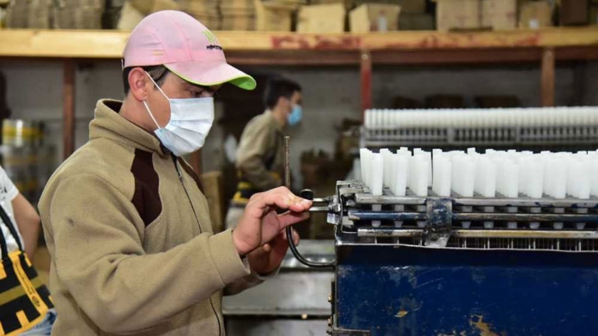 El Litoral Fábrica de Velas, la empresa con sello local que crea trabajo para los correntinos durante la pandemia