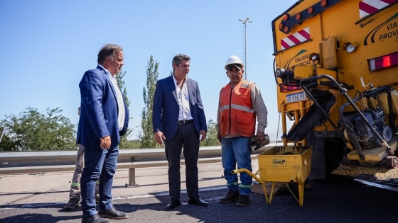 El gobernador Orrego recorrió la obra de reparación de la avenida Circunvalación