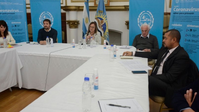 Videoconferencia con intendentes, comisionados y comisionadas de fomento