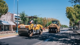 Vialidad Provincial avanza con pavimentación y repavimentación en Caucete