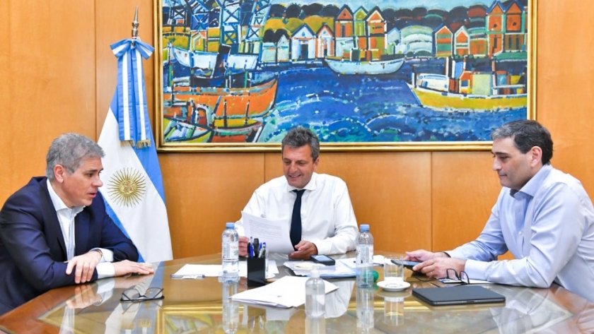Massa se reunió con el titular de YPF