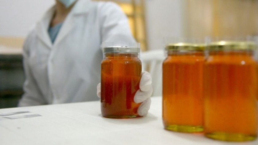 La ANMAT prohibió la comercialización de una miel natural
