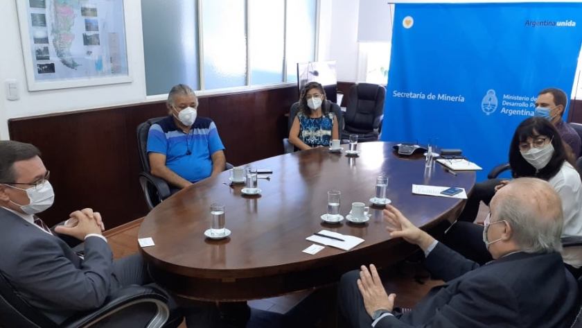 Hensel y Di Prietro se reunieron con ladrilleros