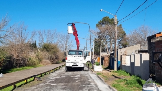 Luz Verde ilumina Barrio Ramos: más de 40 nuevas luminarias LED ya en funcionamiento