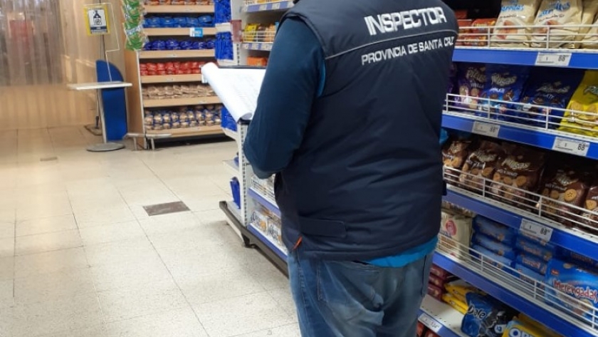 Defensa al Consumidor continúa con inspecciones a comercios de la provincia