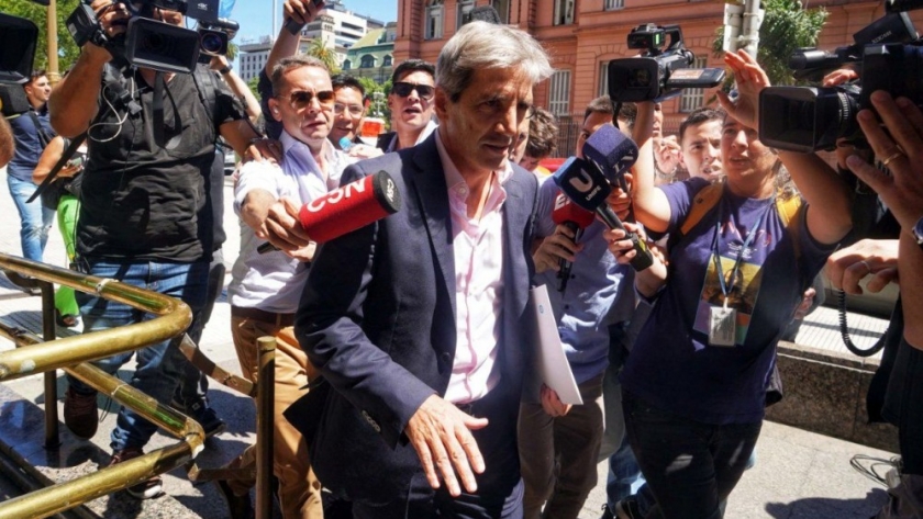 Milei y Caputo se reúnen para definir los anuncios económicos