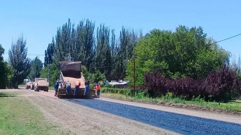 San Rafael: reasfaltan uno de los sectores más transitados de Cañada Seca
