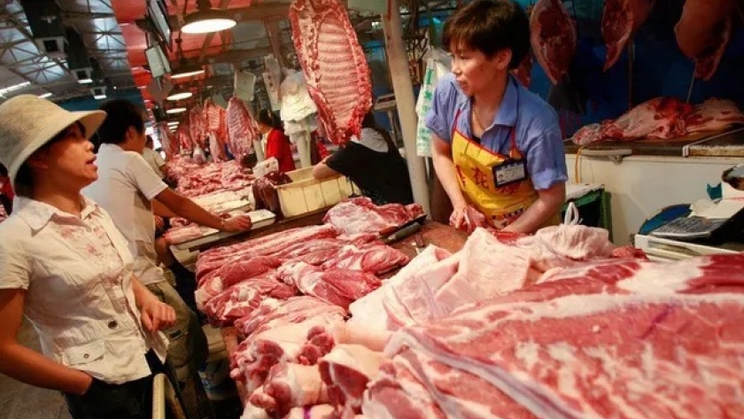 China fortalece las reservas de cerdo para estabilizar al mercado interno